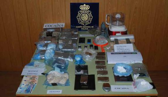 La Policía confisca diez kilos de cocaína tras capturar a un grupo de traficantes