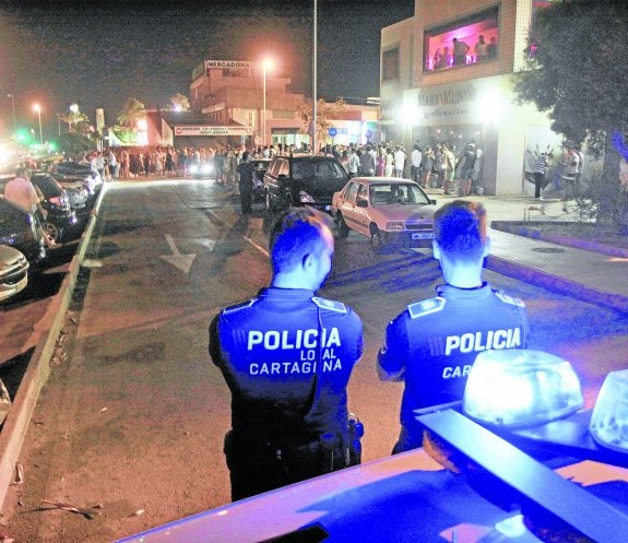 Empieza el cerco al botelleo estival