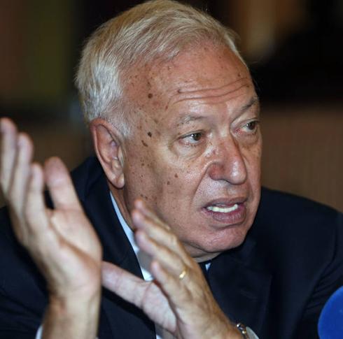 Margallo dice que el PP «heredó» del anterior Gobierno «un barco a punto de hundirse» y lo ha puesto «a navegar»