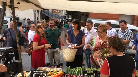 Veracruz hace el 'puerta a puerta' en Lorca