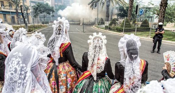 Hermanos Ferrández ofrece un «preámbulo» de la mascletá con la que quiere revalidar el triunfo