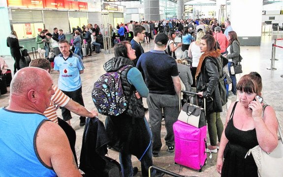 El aeropuerto de Alicante-Elche encara el verano con otro récord de pasajeros a la vista