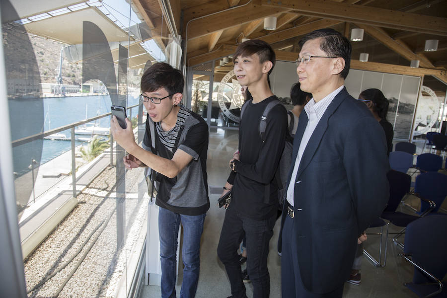 La UPCT acoge a una veintena de alumnos del ITE College de Singapur