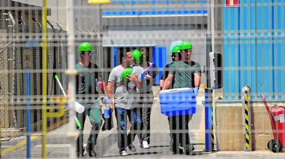 La Guardia Civil indaga si la desaladora causa daños a la salud y al medio ambiente