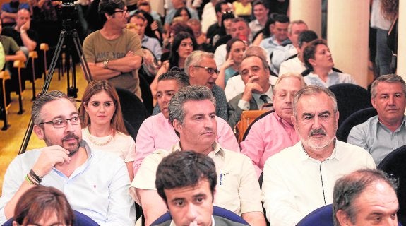 Mucho ruido y las mismas nueces