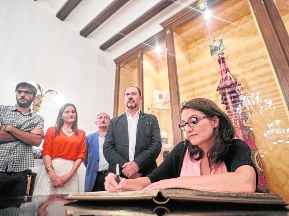 Orihuela y la Generalitat se comprometen a arreglar la situación de la atención temprana