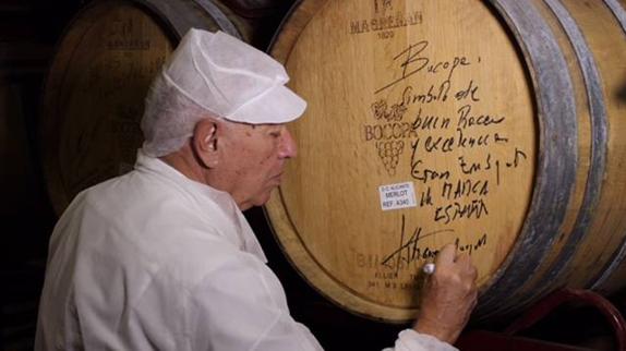 Margallo visita Bodegas Bocopa