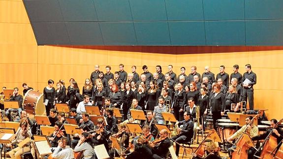 El Orfeón y Xuso Jones