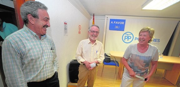 La marcha de Celdrán y Barreiro activa el relevo generacional en el PP tras 26 años