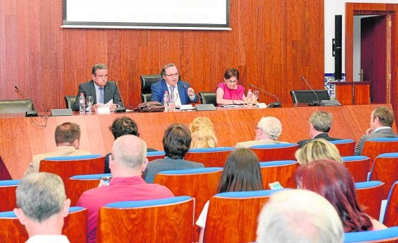 «Las universidades sobrevivirán en la sociedad digital si reinventan la presencialidad»