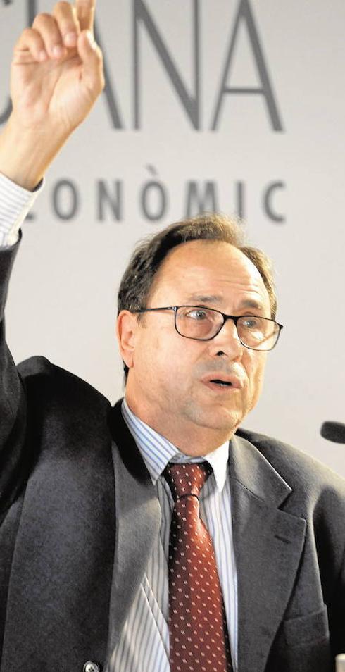 El conseller de Hacienda aprovecha la bajada del déficit para cargar contra Rajoy y Montoro