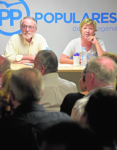 El PP se decanta por elegir a sus líderes mediante delegados y no en una asamblea de militantes