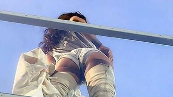 Rihanna quita el hipo en la red con su trasero