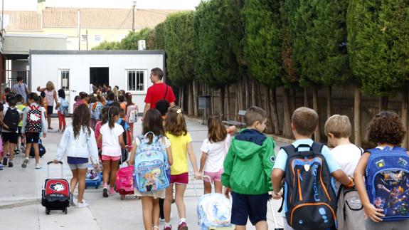 Un total de 150 centros de la Comunitat solicitan aplicar la jornada escolar continua