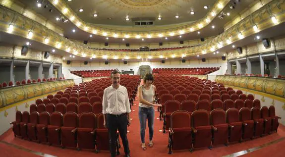 El Gran Teatro de Elche estrena nueva imagen con la nueva sala de butacas