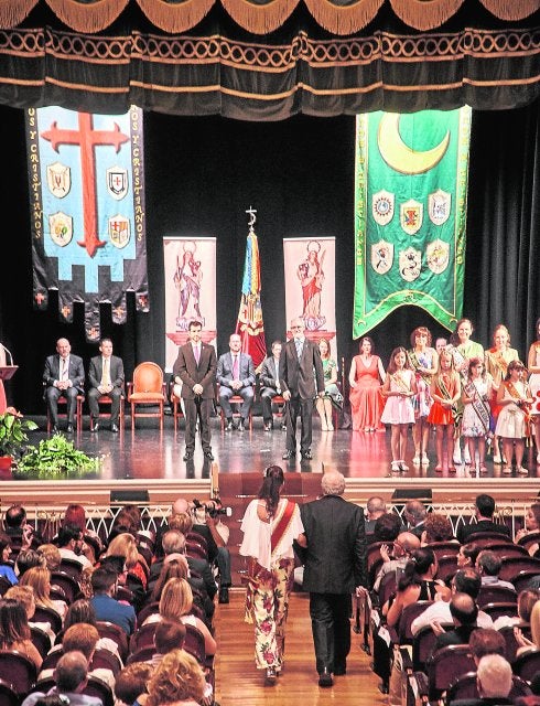 Arriba el telón de la fiesta