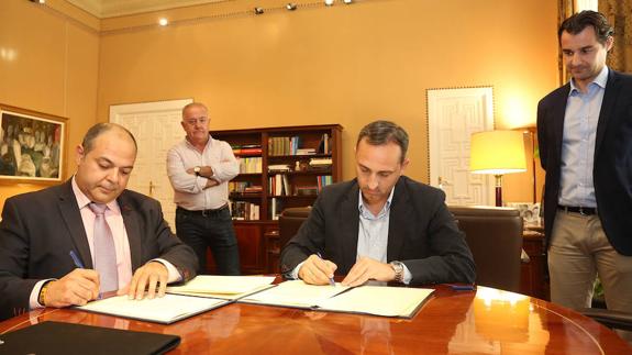 La Diputación impulsará acciones de promoción de la Ruta del Vino de Alicante