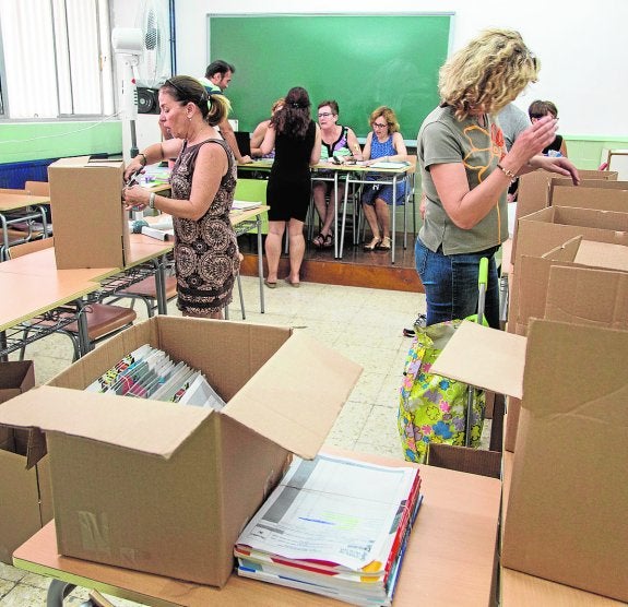 Educación garantiza que las familias tendrán los libros el 8 de septiembre