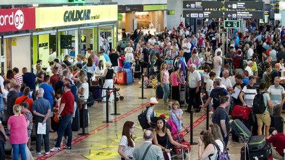 Crece un 15,7% la cifra de pasajeros en el aeropuerto en junio