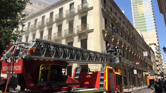 Extinguido el incendio en el Colegio de Arquitectos