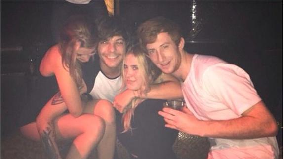 Louis Tomlinson, de One Direction, pide a Briana hablar en privado