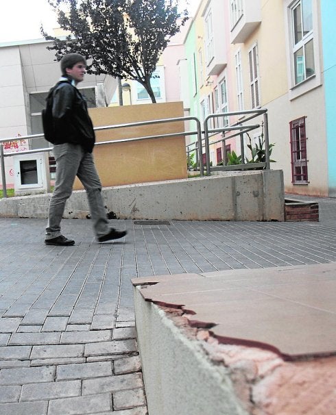 Las reparaciones en las calles del barrio universitario se harán en otoño