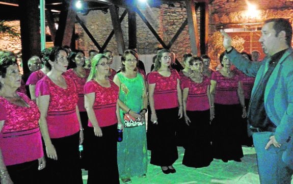 Domingo Soler lamenta la ausencia del Consell en el Certamen de Habaneras