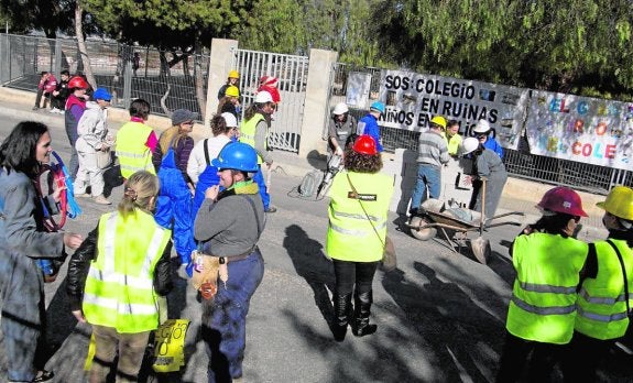 El Consistorio urge a Educación para que comience las obras del colegio