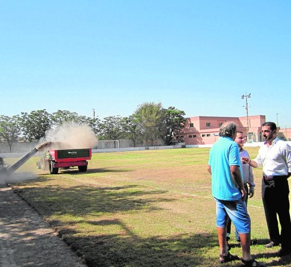 La Concejalía de Deportes aborda mejoras en el campo de fútbol de San Bartolomé