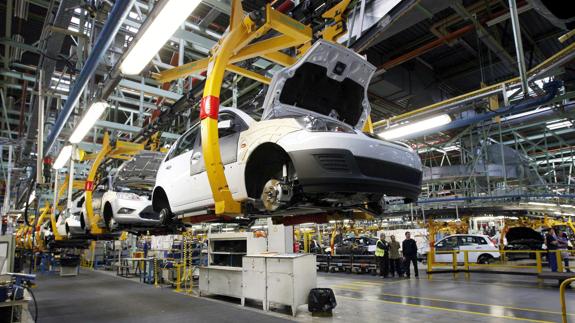 Ford y UGT cierran un acuerdo que permite mantener los empleos