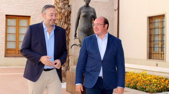 Martínez pide a los partidos que se sumen a la propuesta de pactos del presidente regional