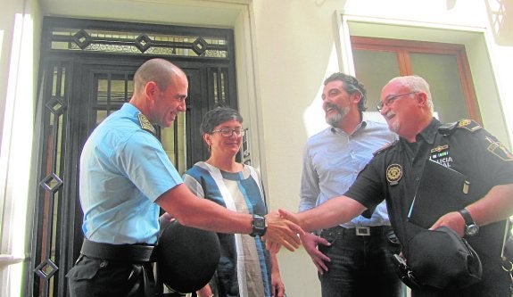 El nuevo intendente pide unidad a la Policía Local para servir al ciudadano