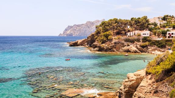 Siete calas mediterráneas en las que 'perderse' este verano