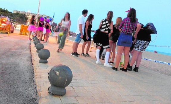 La seguridad en Campoamor disuade la gran concentración del botellón