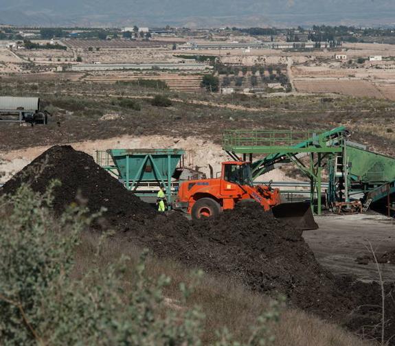 Murcia acepta recibir 22.000 toneladas de basura del municipio durante un año