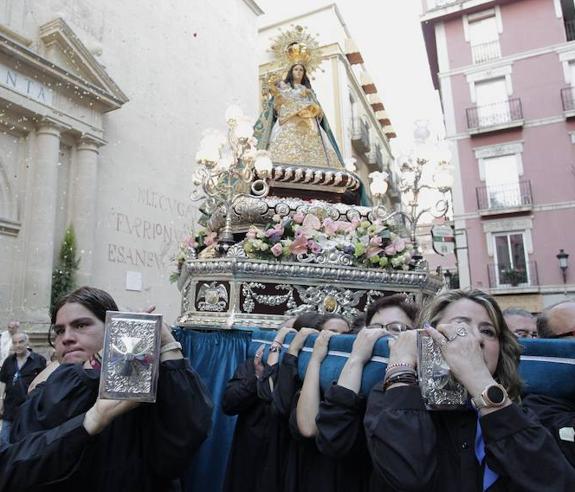 Procesión y misa en honor de la Patrona