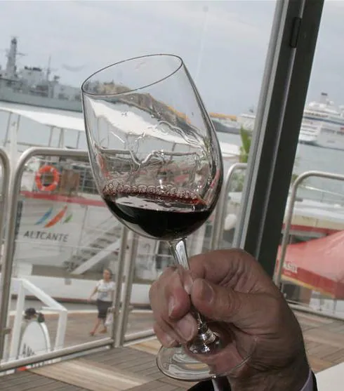 Los chinos desbancan a los alemanes en el consumo del vino con DO Alicante
