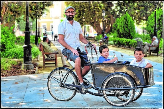 «Me enfrenté a quedarme solo con mis hijos renunciando a ser un padre perfecto»