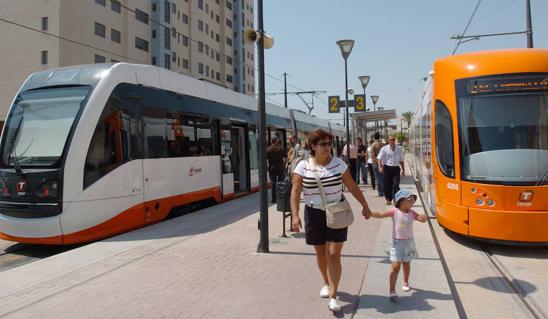 FGV mejora el paso de trenes y autobuses de la Línea 9 desde el 20 de agosto