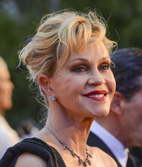 Melanie le hace un guiño a Banderas