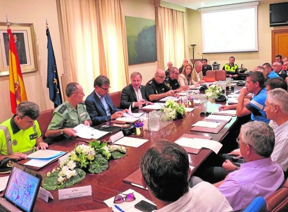 Un millar de agentes velarán por la seguridad de la Vuelta en Alicante