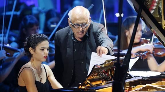 Michael Nyman ayuda a recaudar fondos para niños con cáncer con un concierto en el ADDA