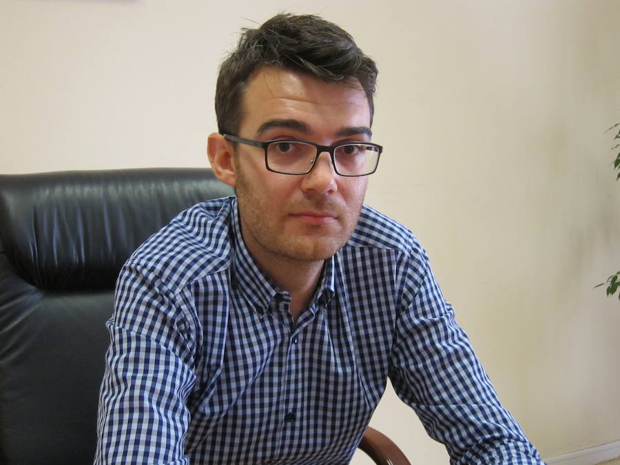 El alcalde de Novelda pide a UPyD que repiense la moción de censura