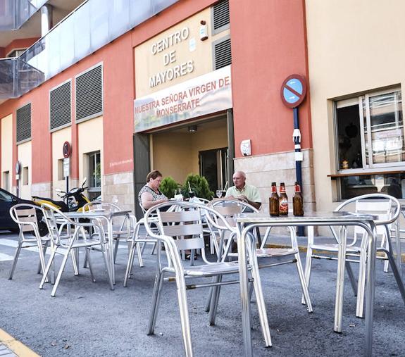 La JGL adjudica el servicio de atención sociosanitaria en centros de mayores