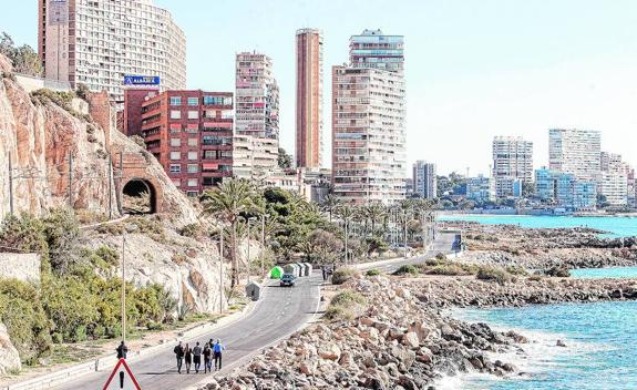 El paseo litoral que unirá el Postiguet con la Albufereta tendrá terrazas panorámicas