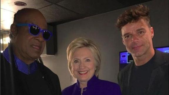 Ricky Martin se pasa a Clinton