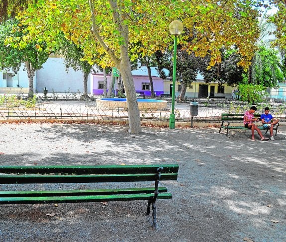 Los vecinos reclaman la reforma del parque Alcalde García Pagán