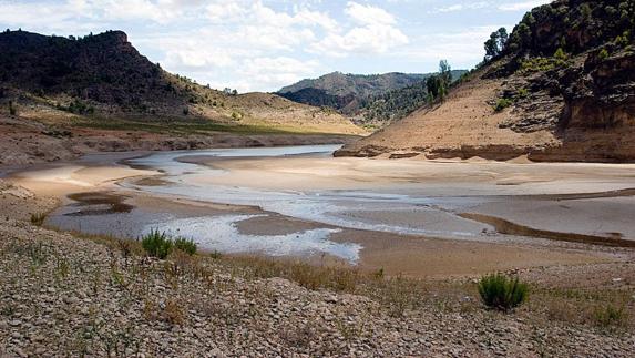 El embalse del Segura está 17 puntos por debajo respecto a 2015
