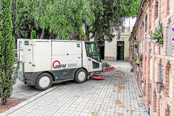 El Ayuntamiento ahorrará más de un millón de euros al año con las nuevas contratas