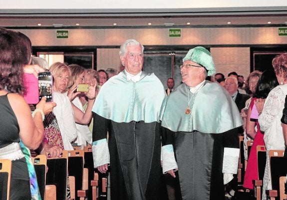 'Laudatio' murciana para Vargas Llosa